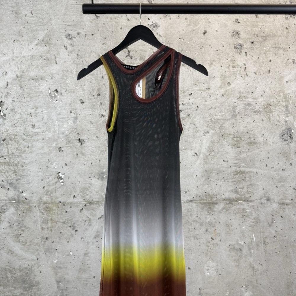 Elegant Gradient Midi Dress